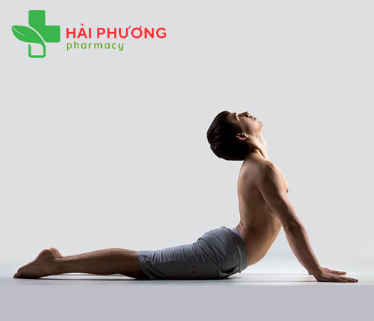 Bài tập yoga tư thế rắn hổ mang cải thiện chức năng sinh lý nam